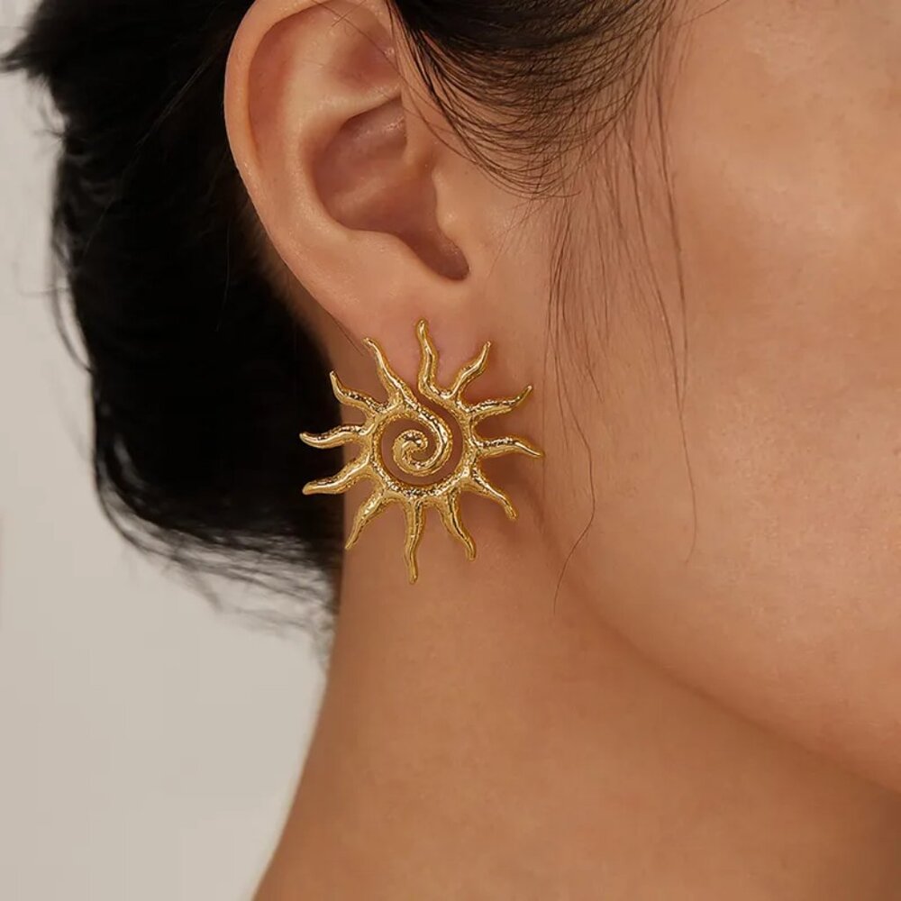Classic Sun Stud Earrings Women 18K Gold Plated Stainless Steel New
